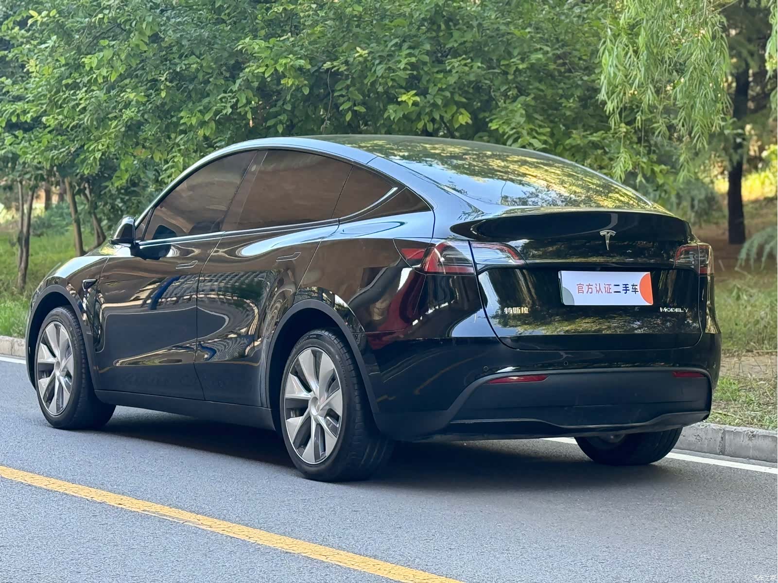 Tesla Model Y, 2023 14