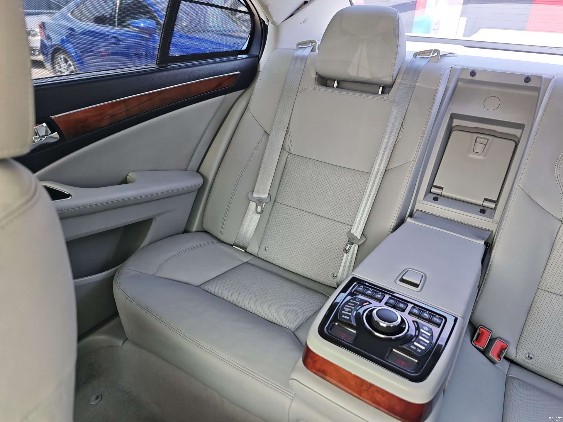 Hongqi H7, 2017 23