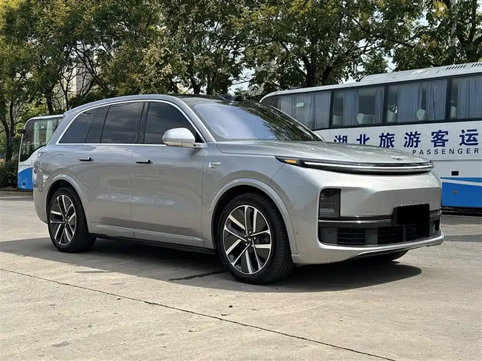 Li Auto Ideal L8