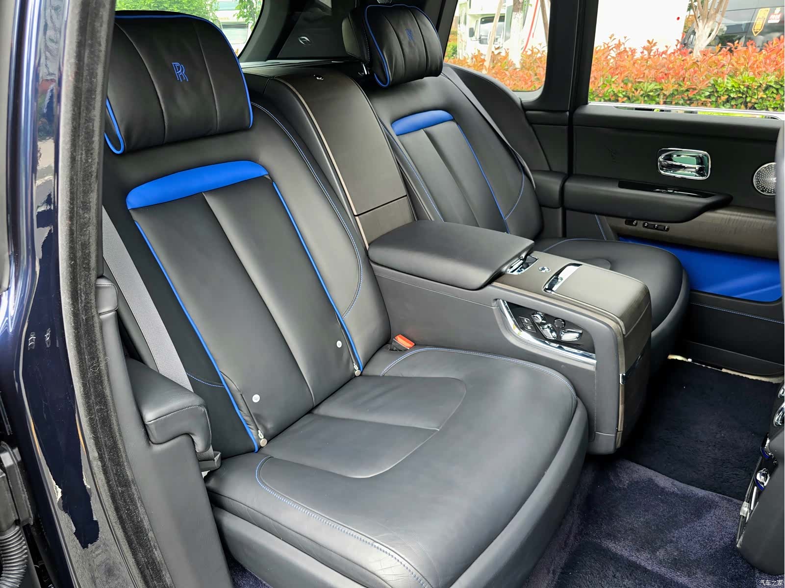 Rolls-Royce Cullinan, 2021 16
