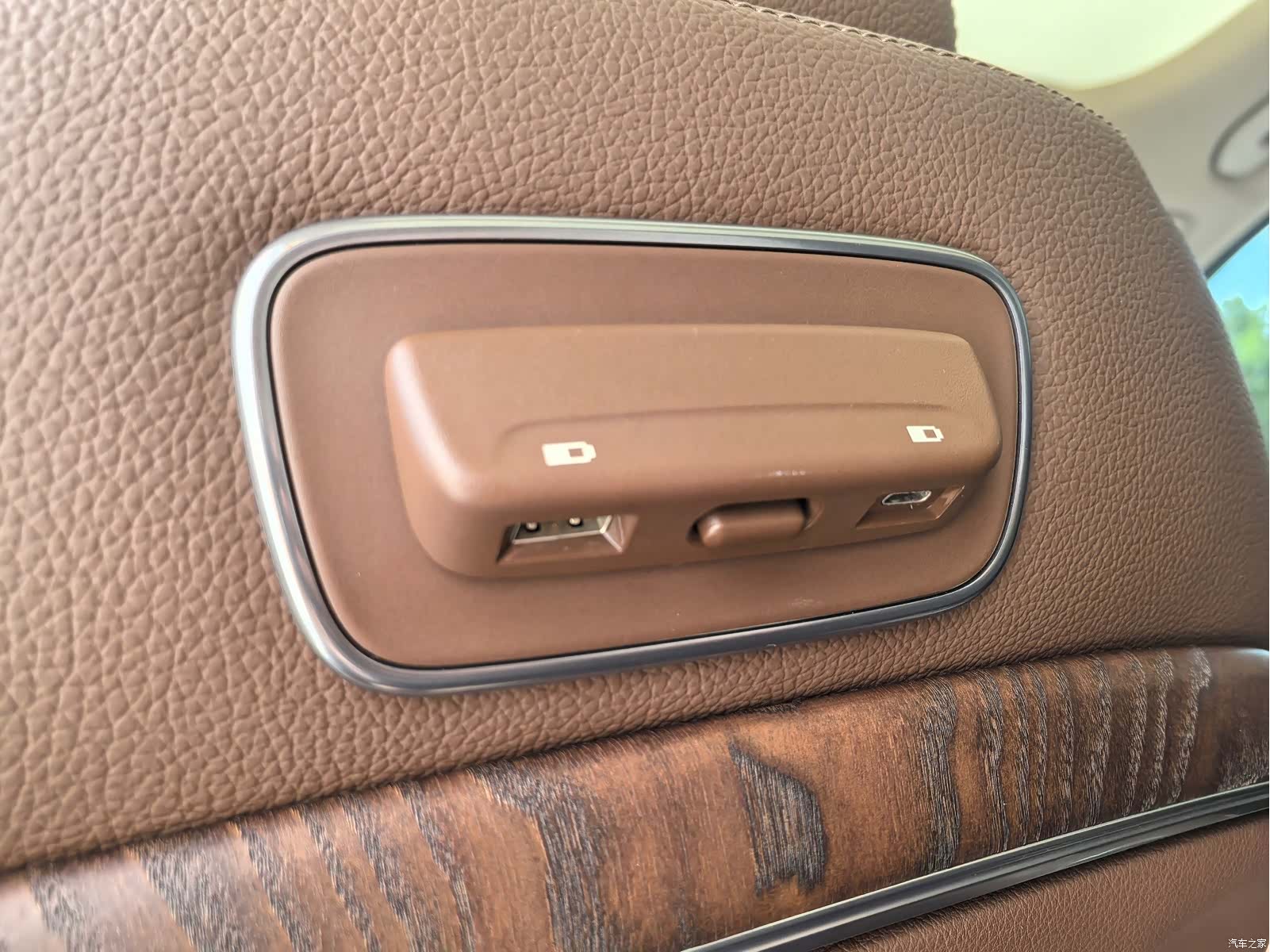 Mercedes-Benz E-Class, 2020 17