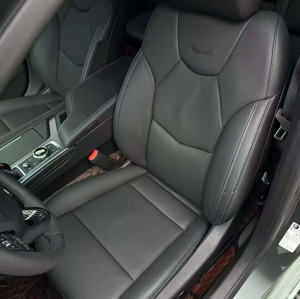 Cadillac CT5, 2022 все фото