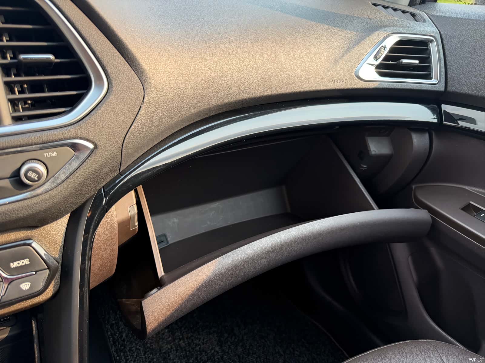 GAC GS4, 2015 25