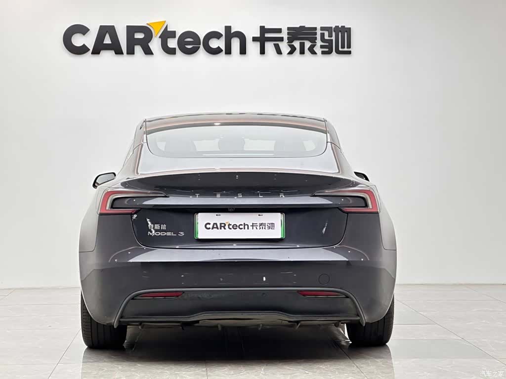 Tesla Model 3, 2024 4