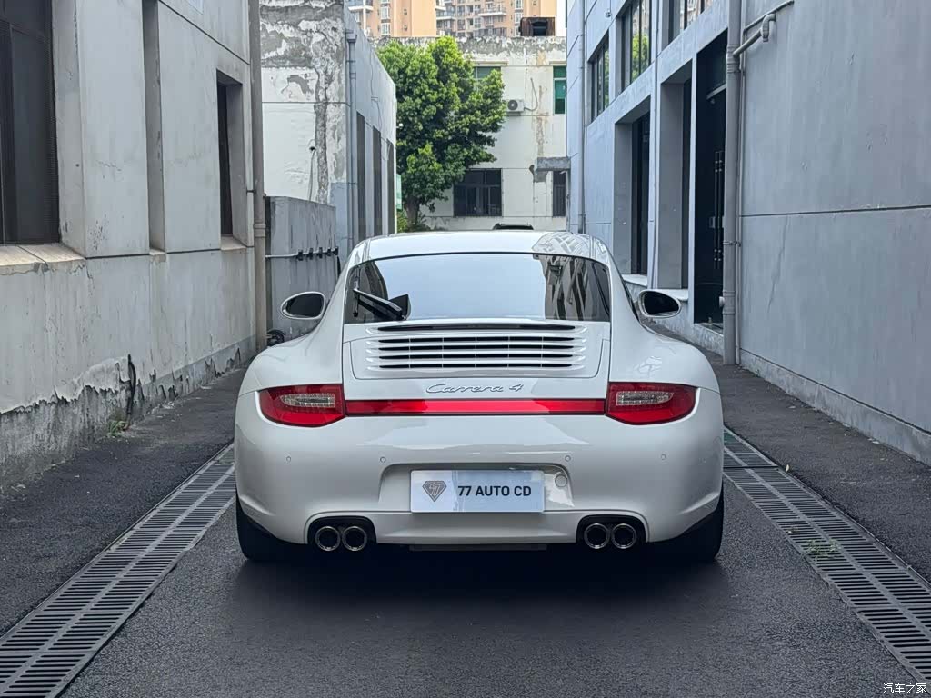 Porsche 911, 2011 7