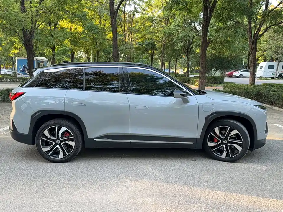 NIO ES6