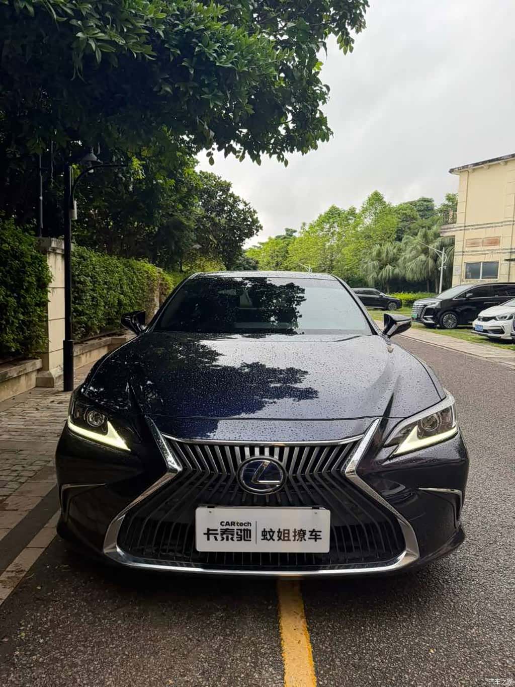 Lexus ES, 2019 4