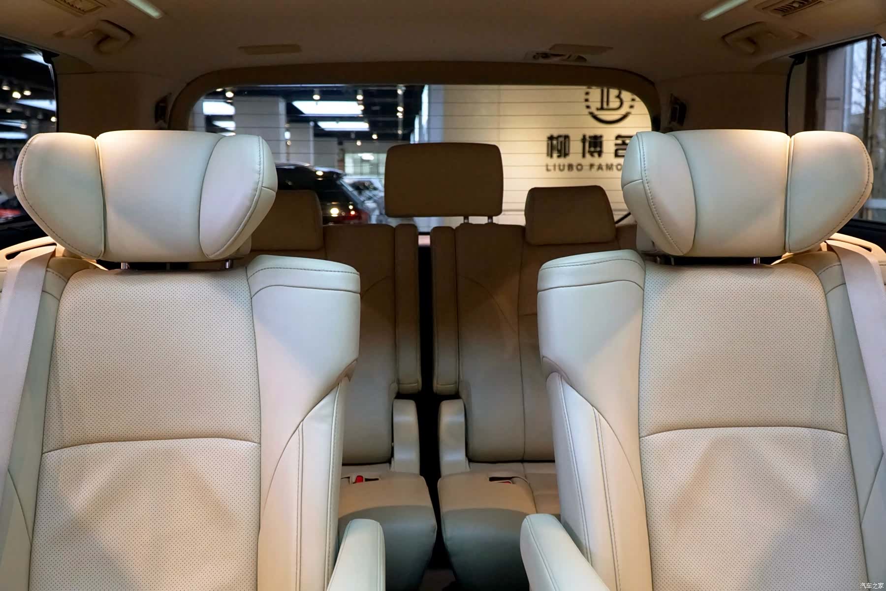 Toyota Alphard, 2016 10
