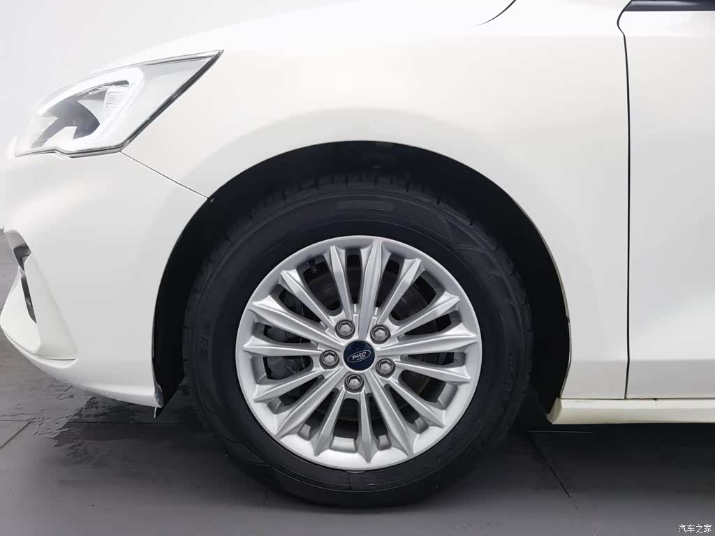 Ford Focus, 2019 17