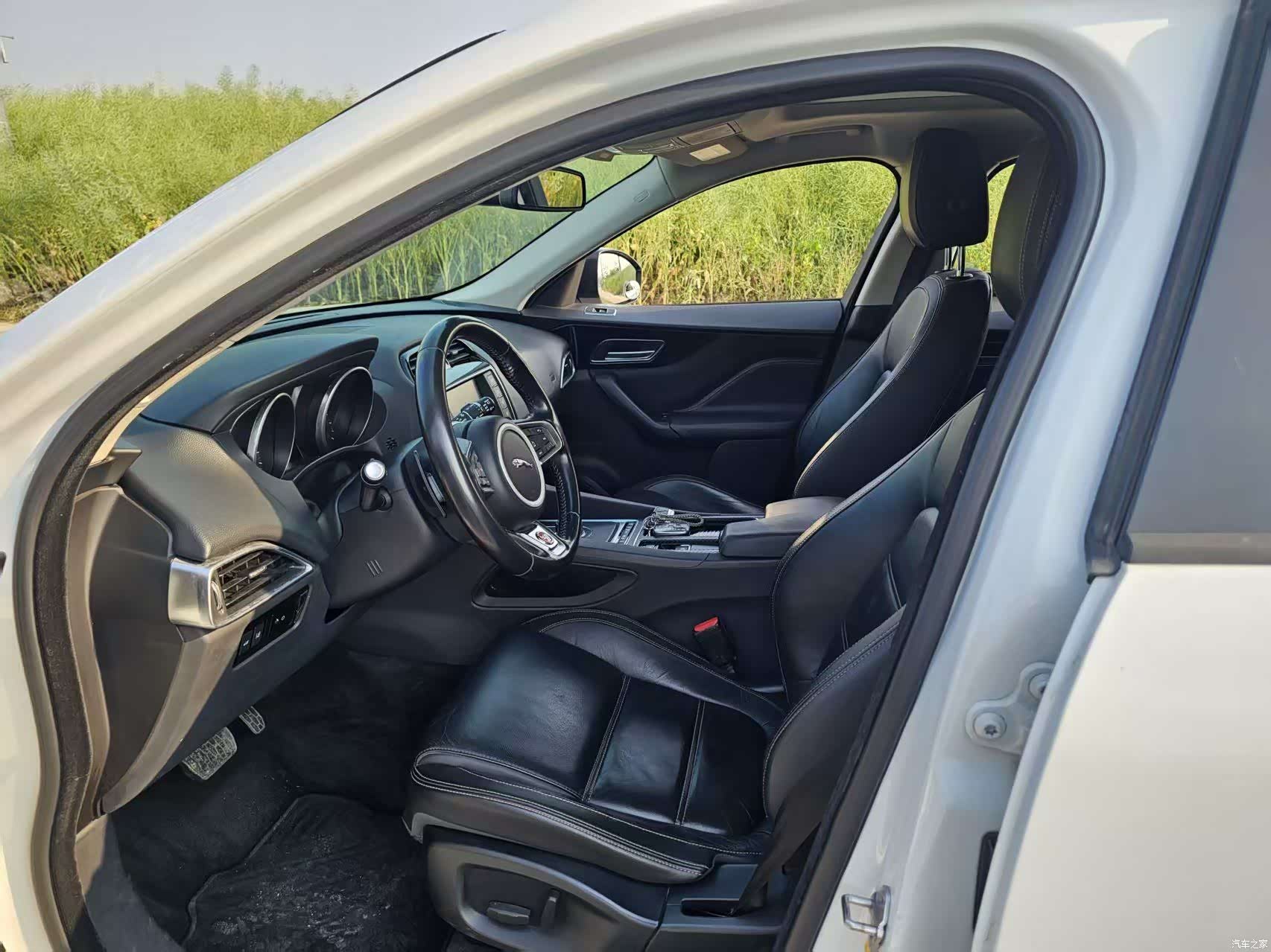 Jaguar F-PACE, 2018 3