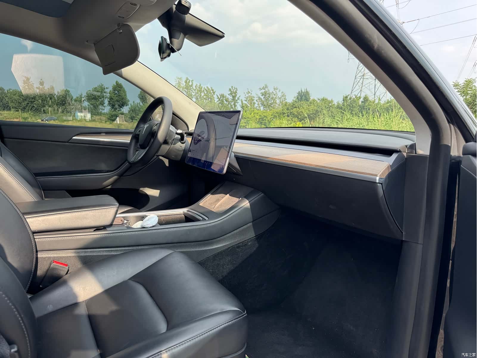 Tesla Model Y, 2021 4