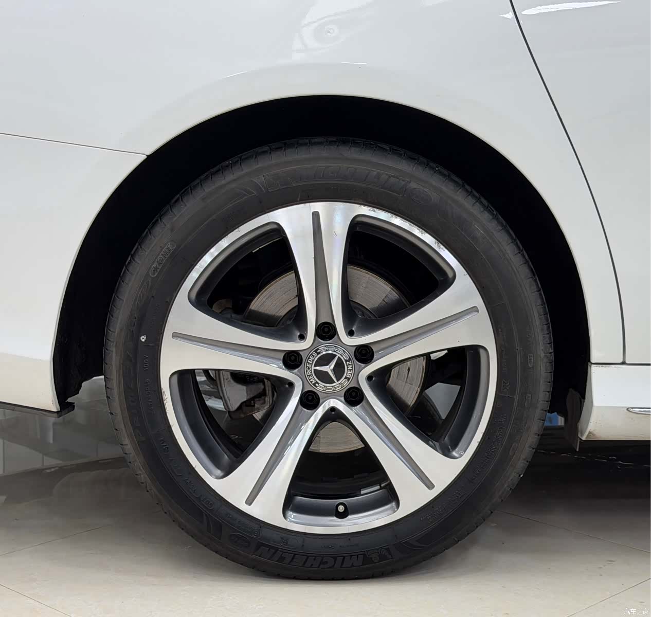 Mercedes-Benz E-Class, 2019 11