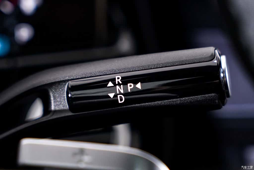 Mercedes-Benz E-Class, 2025 21