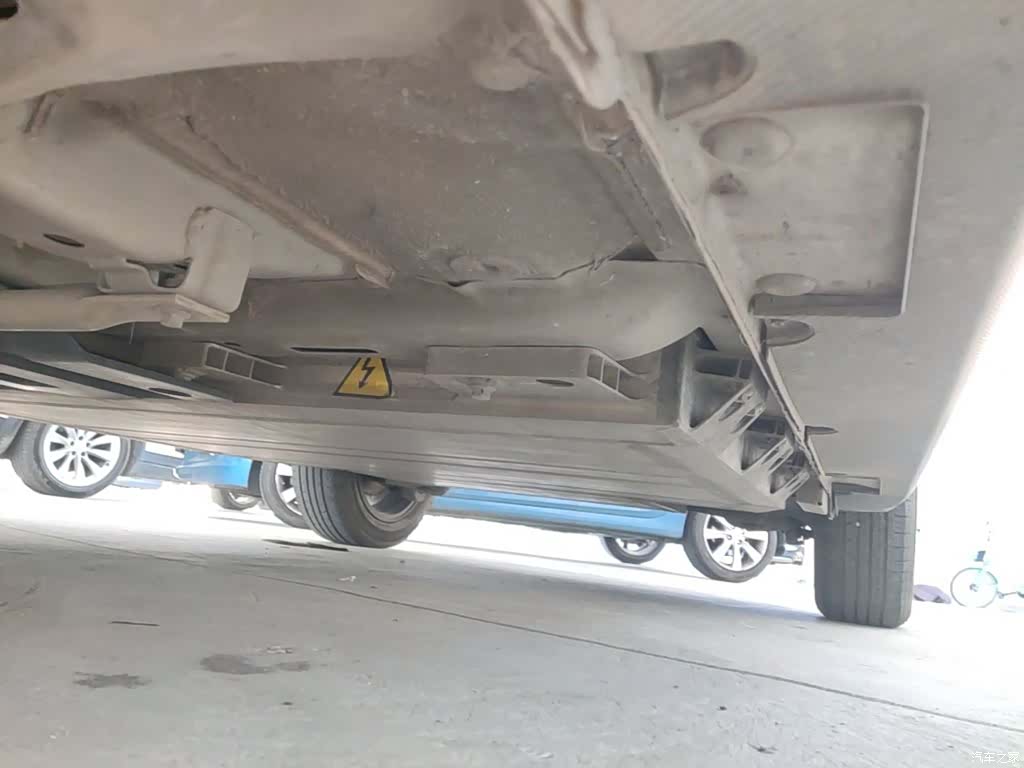 Geely EX3, 2022 22