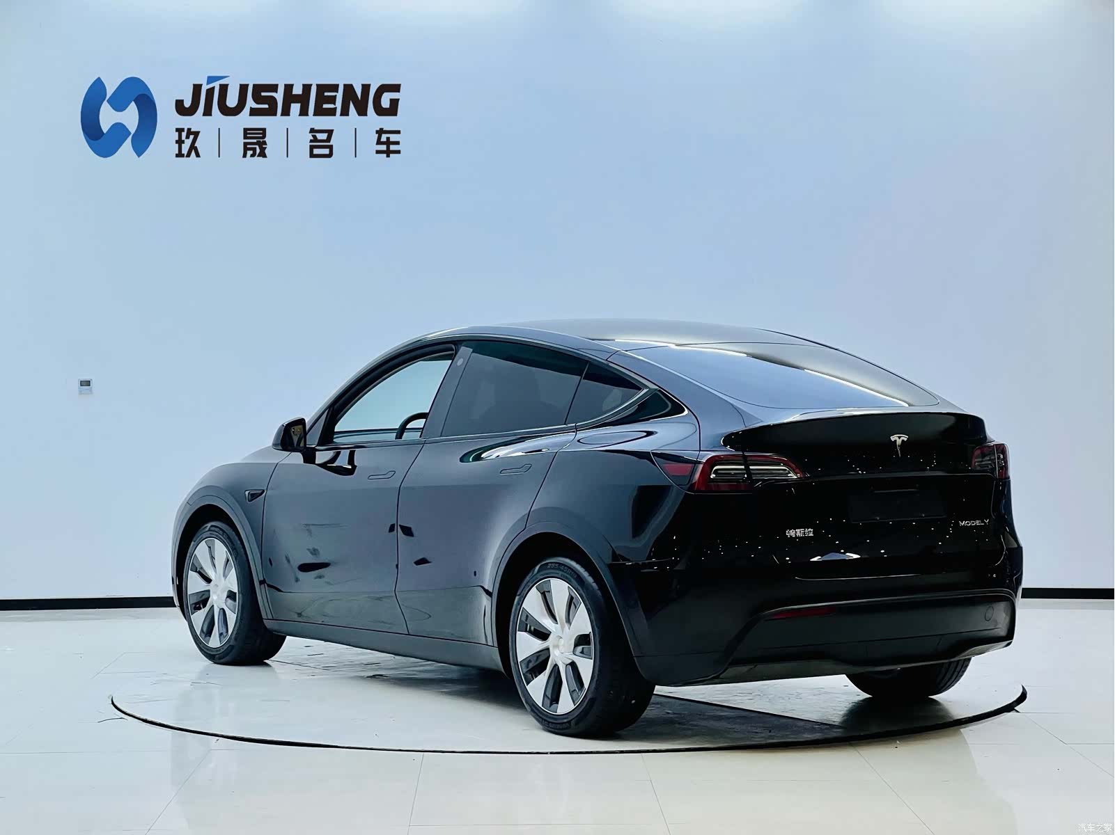 Tesla Model Y, 2021 4