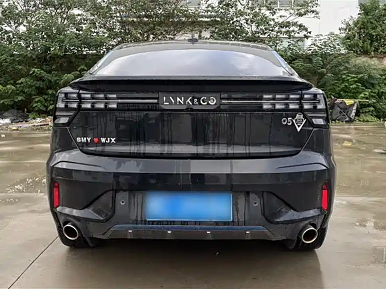 Lynk & Co 05