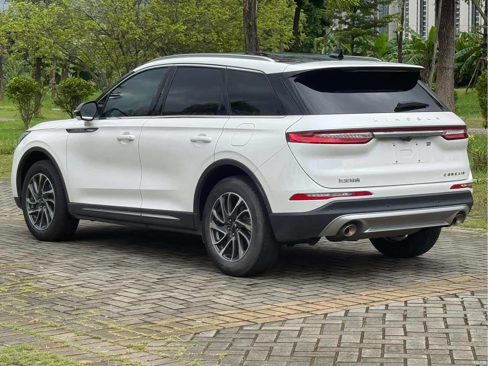 Lincoln Corsair, 2022 11