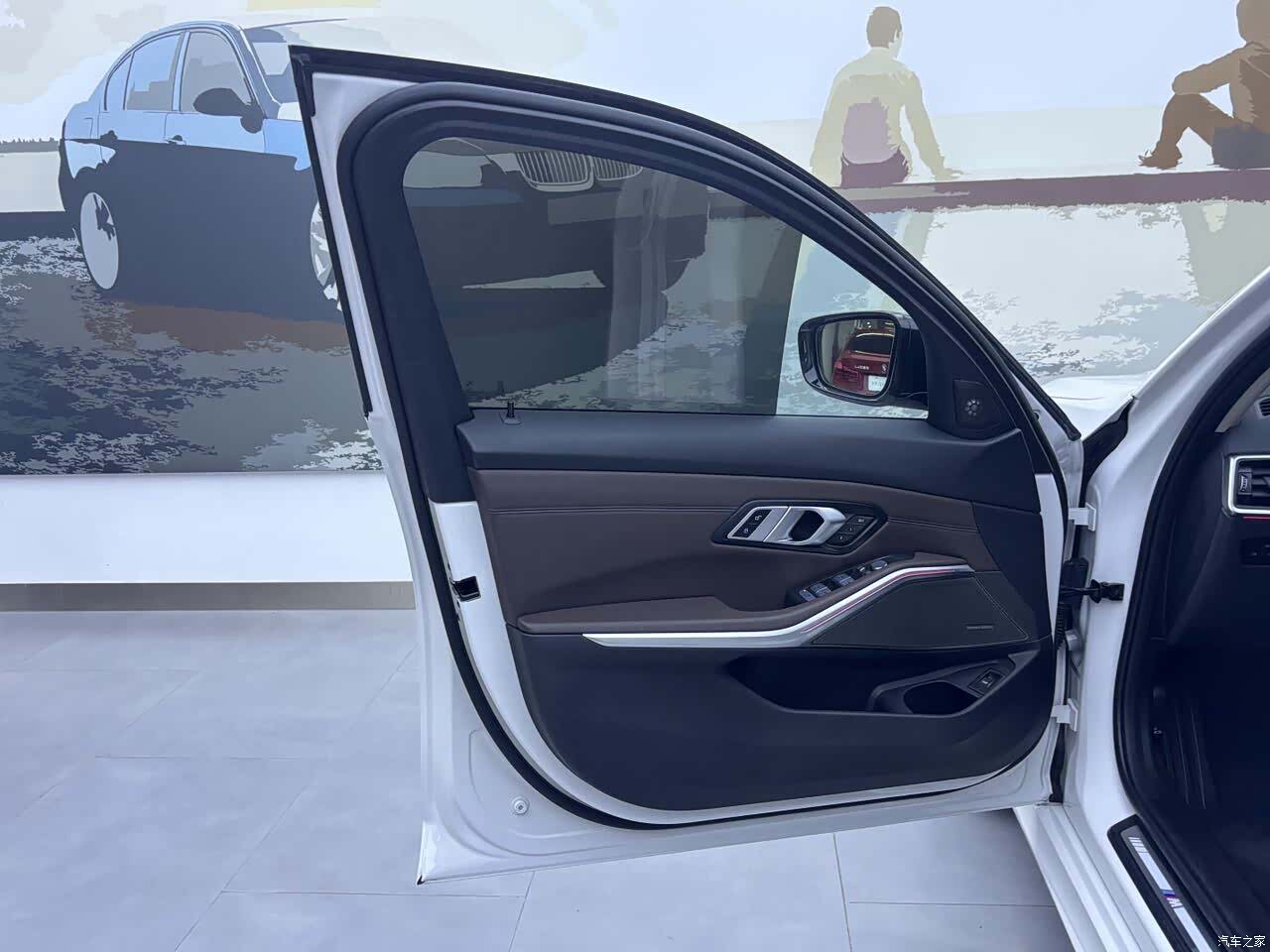BMW 3 Series, 2023 11
