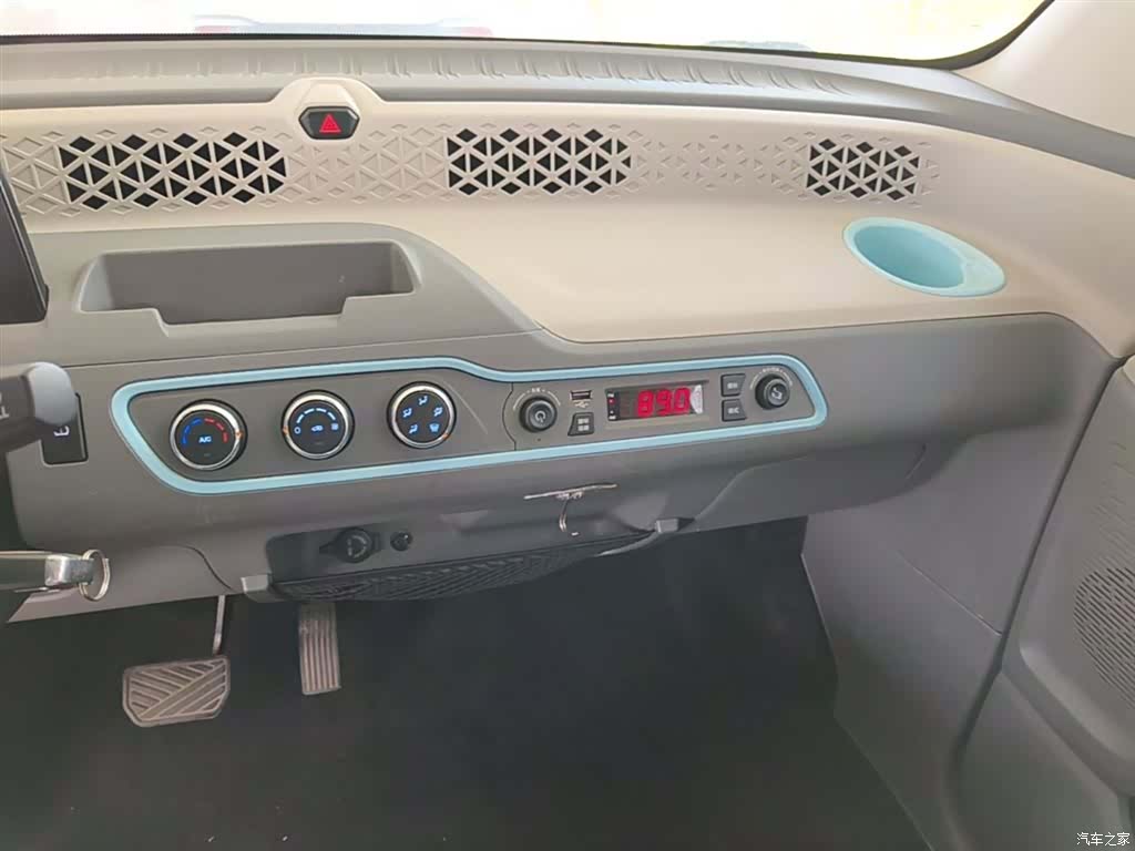 DongFeng MINIEV, 2022 13