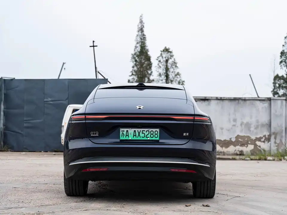 NIO ET9