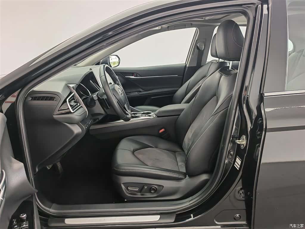 Toyota Camry, 2022 10