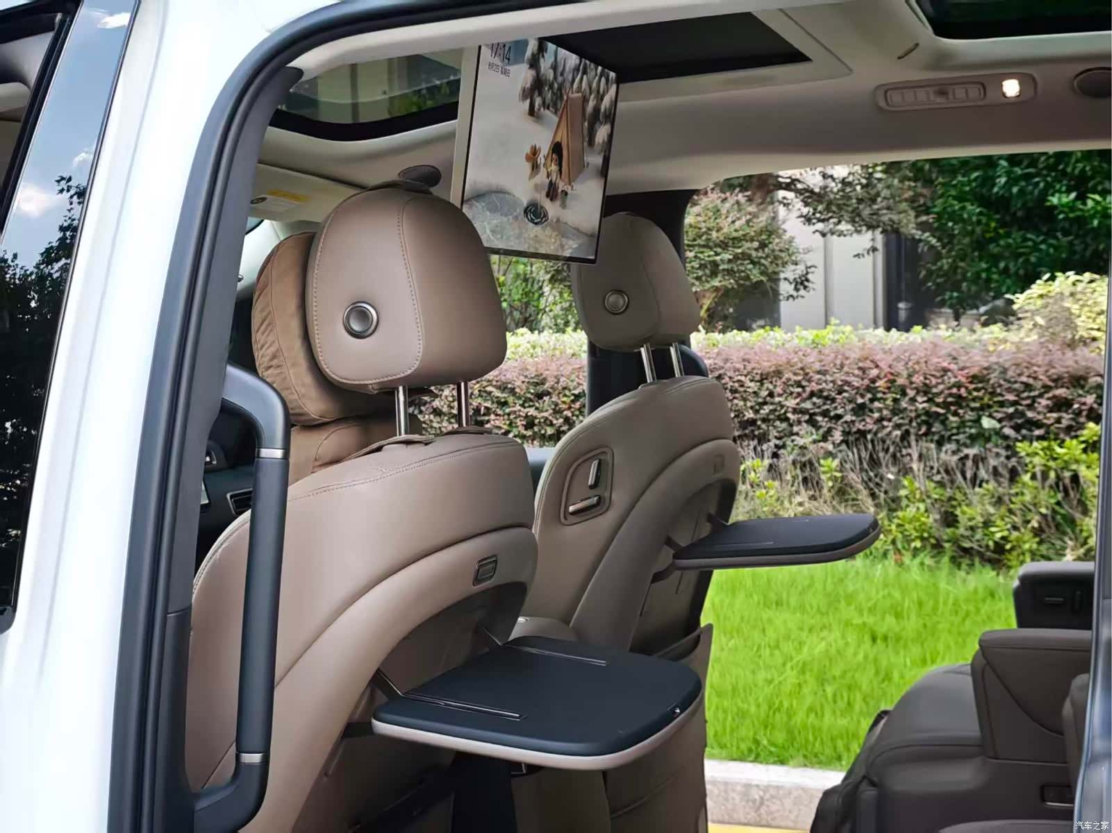 Li Auto MEGA, 2025 все фото