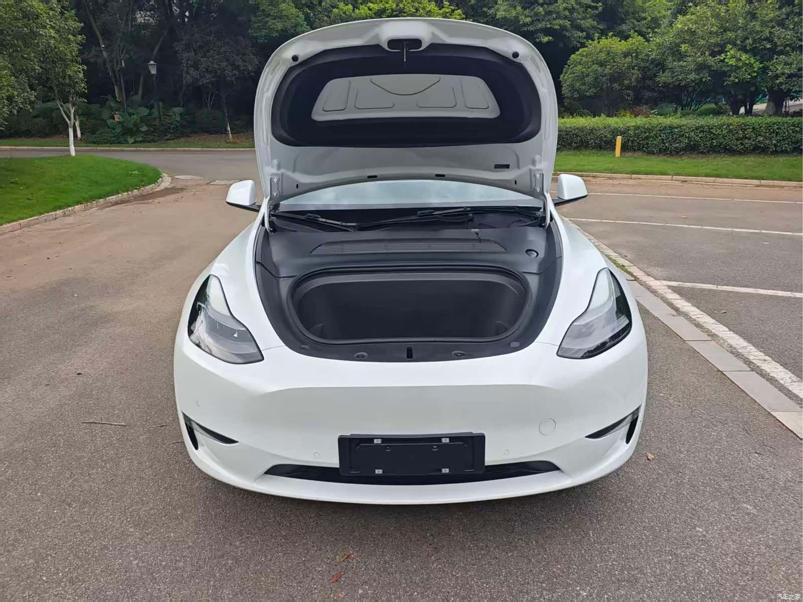 Tesla Model Y, 2021 10