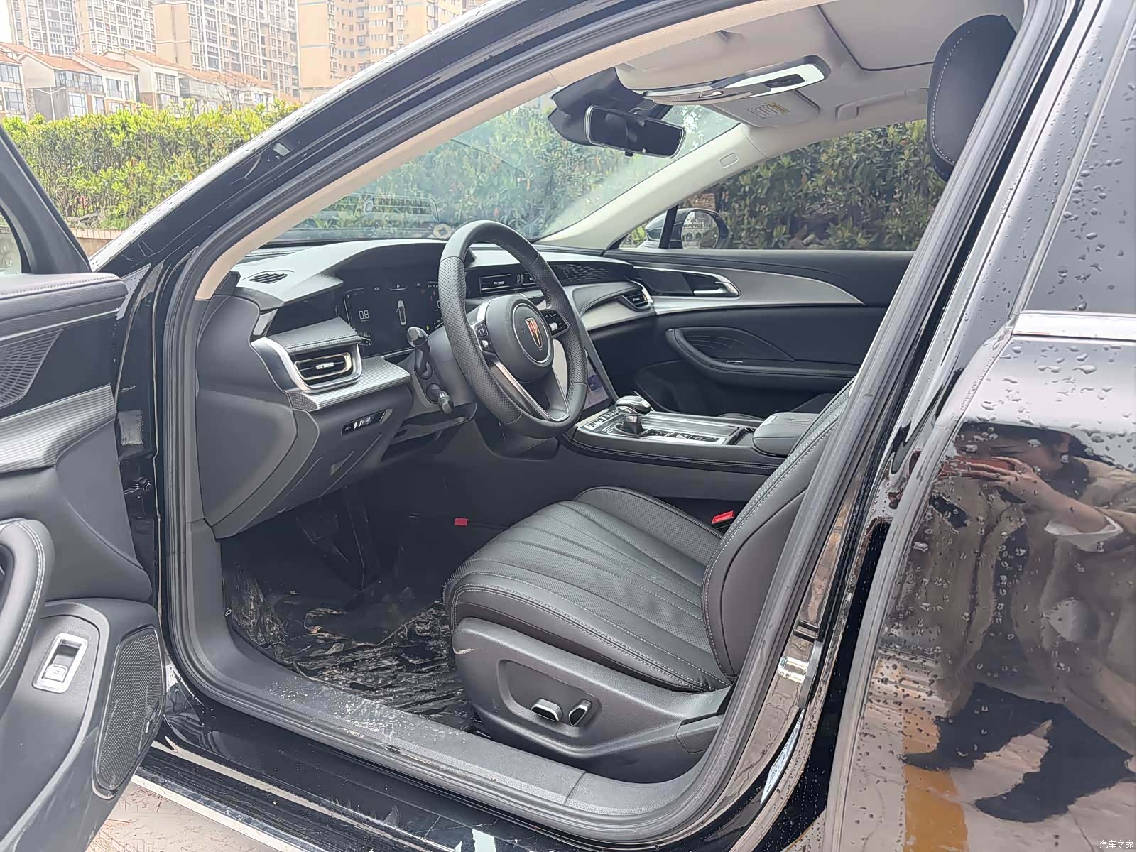 Hongqi H5, 2022 4