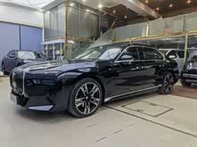 ����7ϵ 2023�� 740Li ������ M�˶���װ