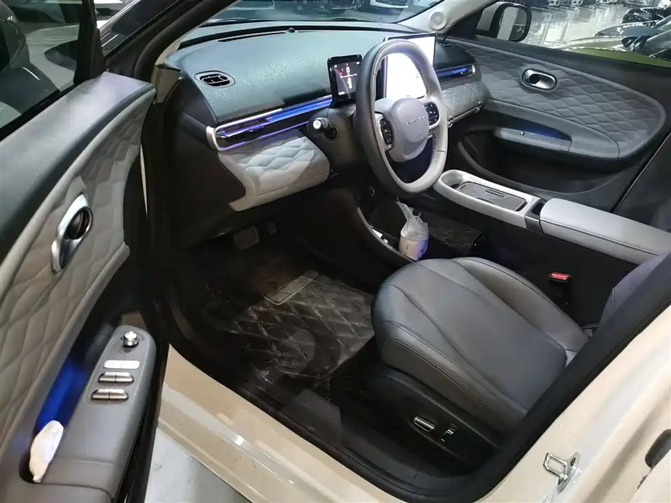 Dongfeng Nammi Nano 01