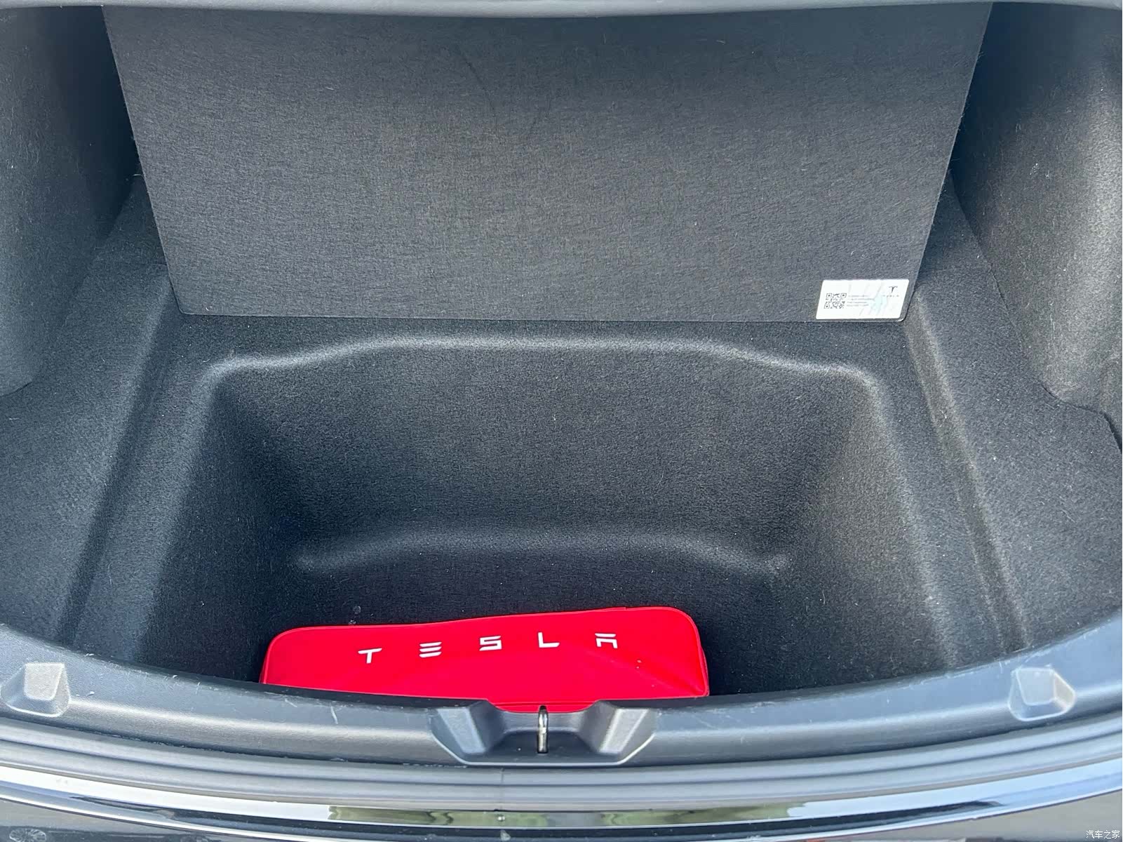Tesla Model 3, 2023 13