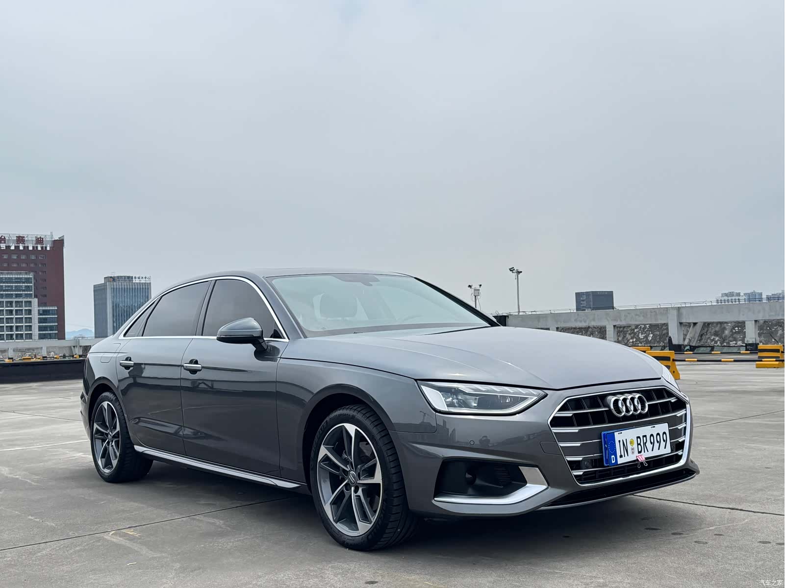 Audi A4L, 2021 3