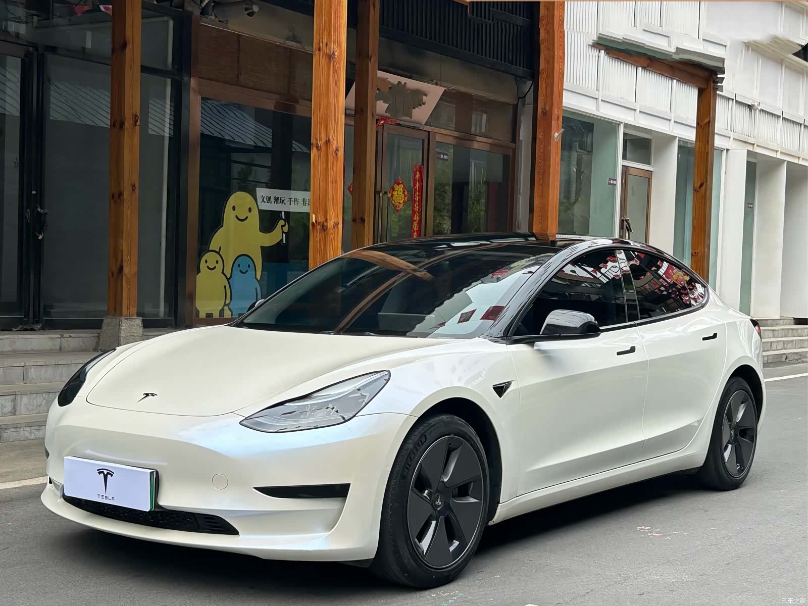 Tesla Model 3, 2023 1