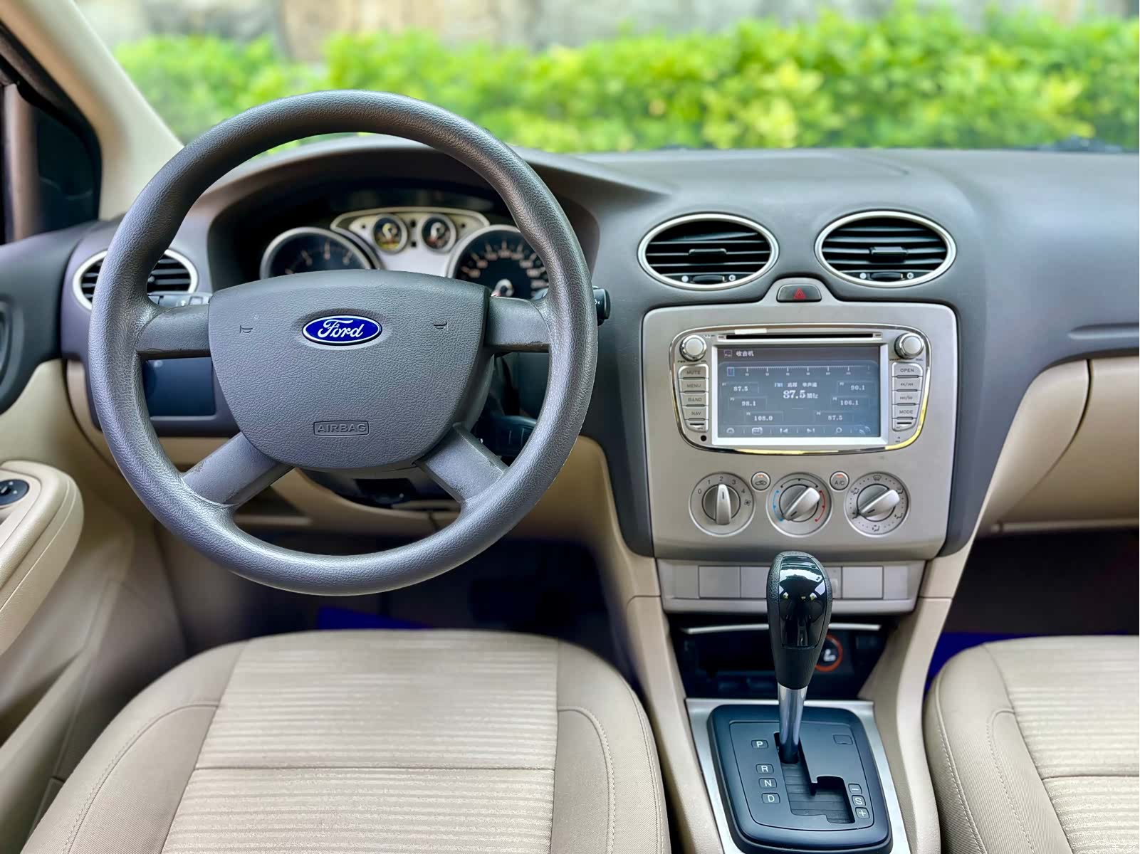 Ford Focus, 2014 7