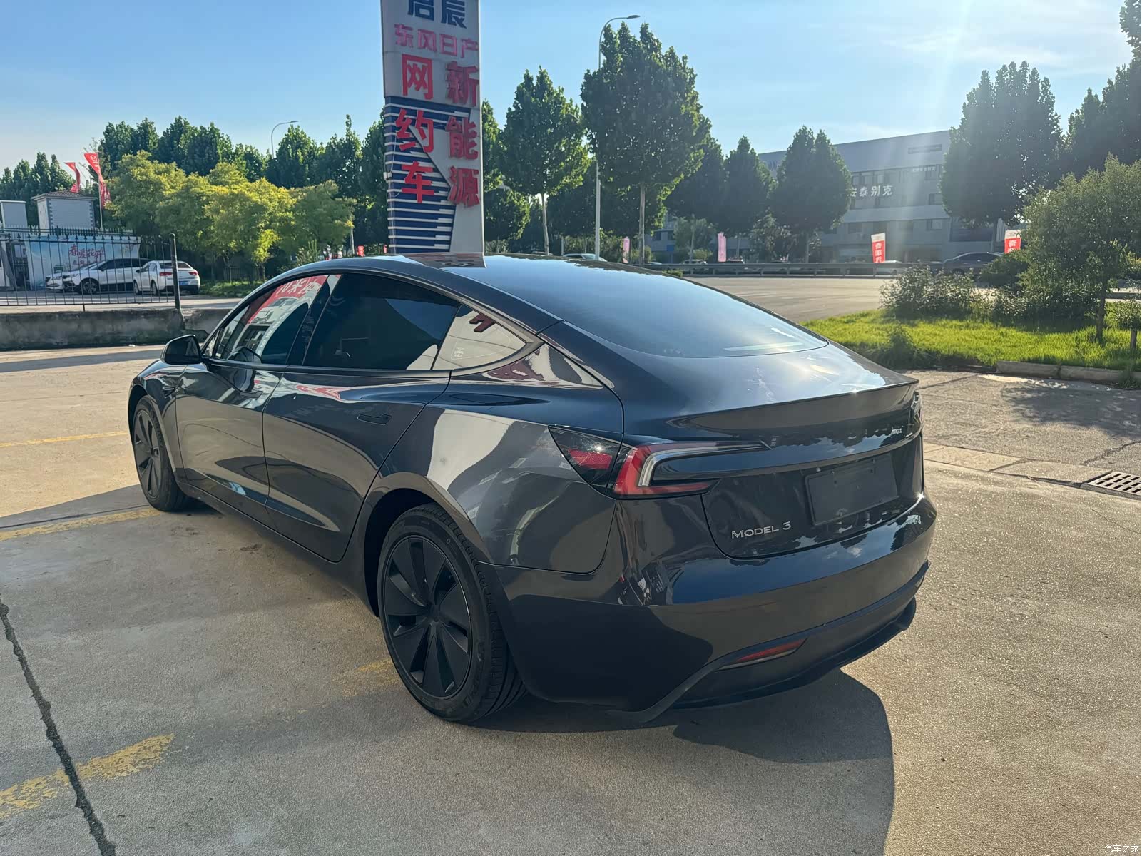 Tesla Model 3, 2025 13