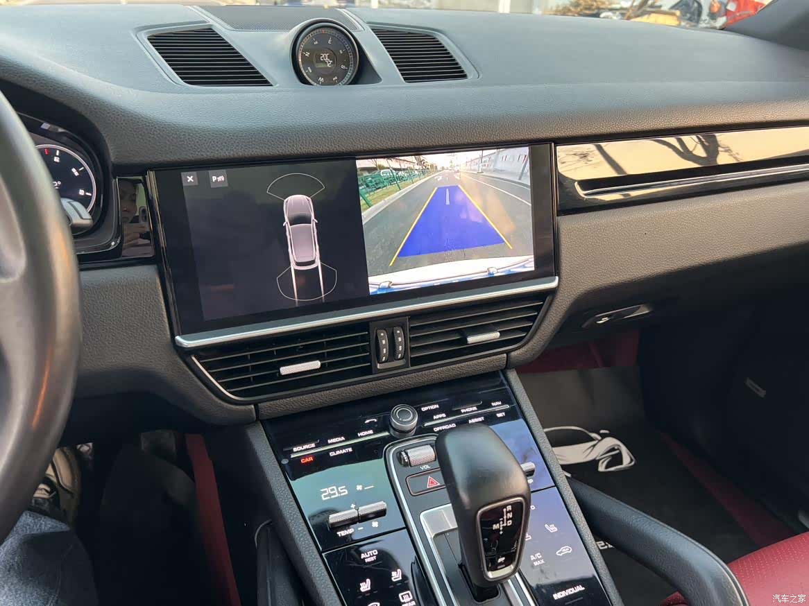 Porsche Cayenne, 2019 10