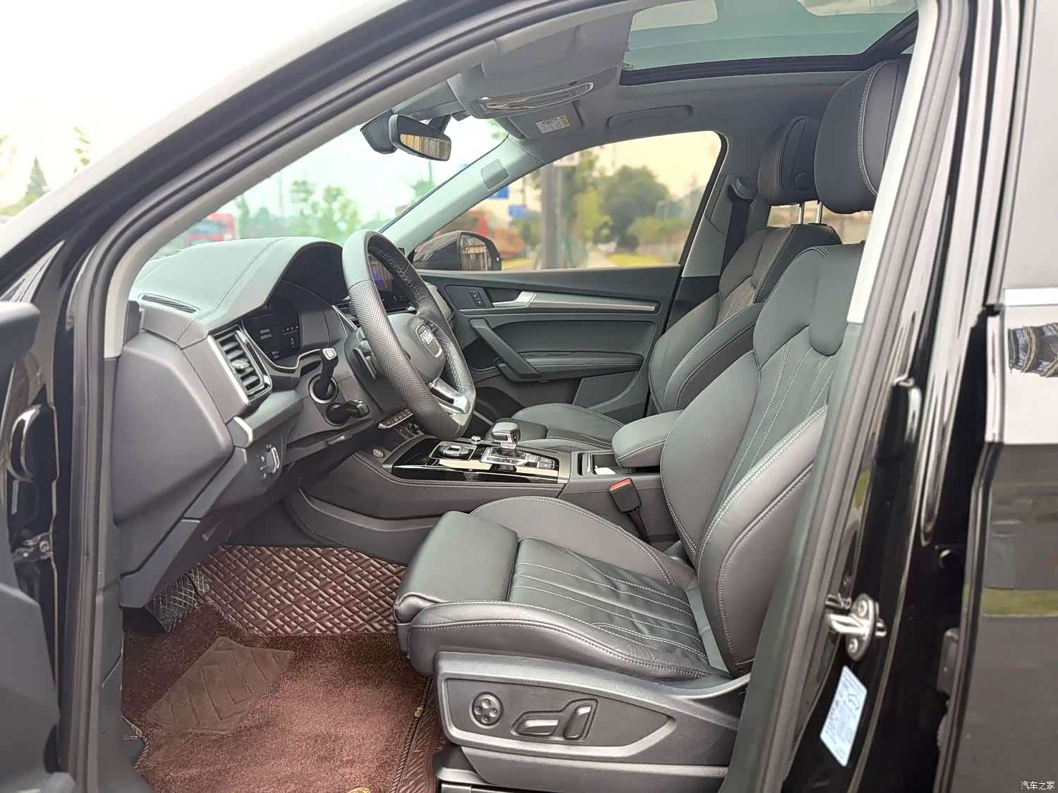Audi Q5L, 2023 все фото