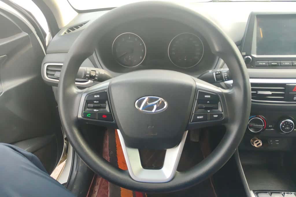Hyundai GLS, 2017 15