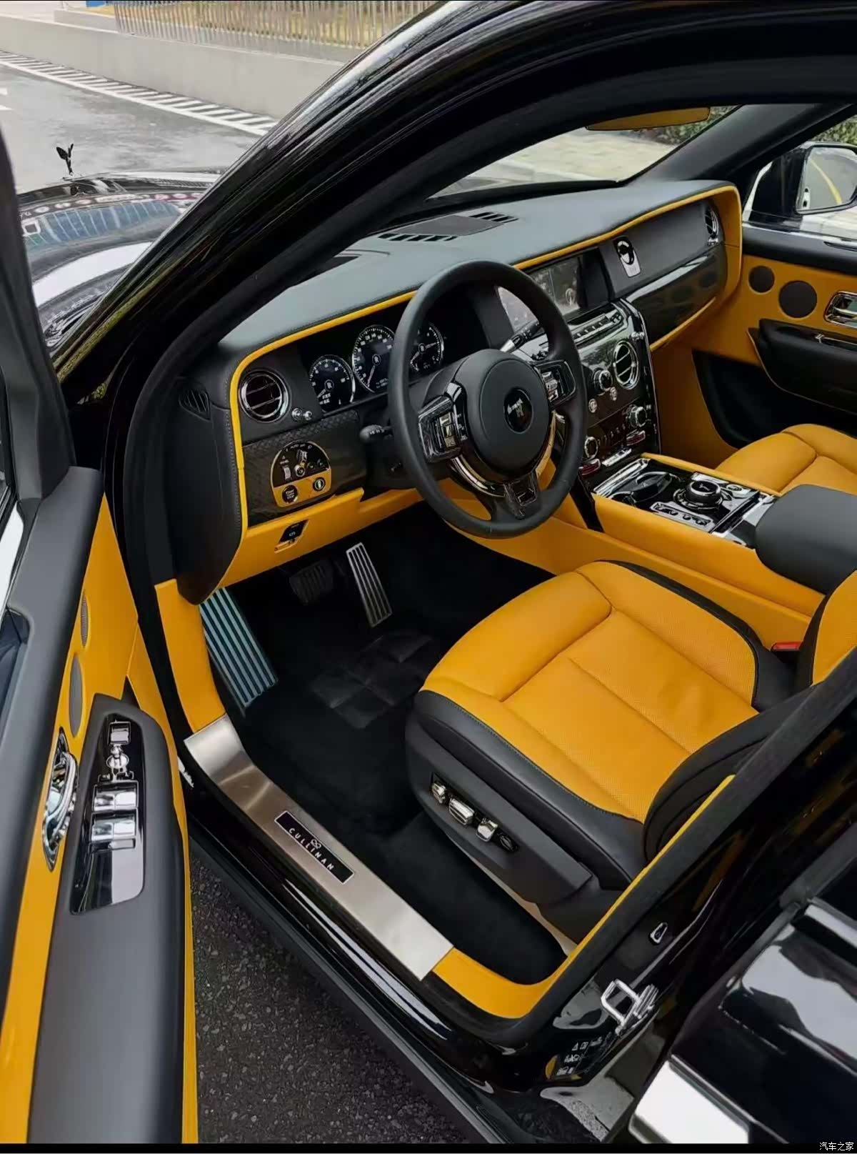 Rolls-Royce Cullinan, 2020 все фото