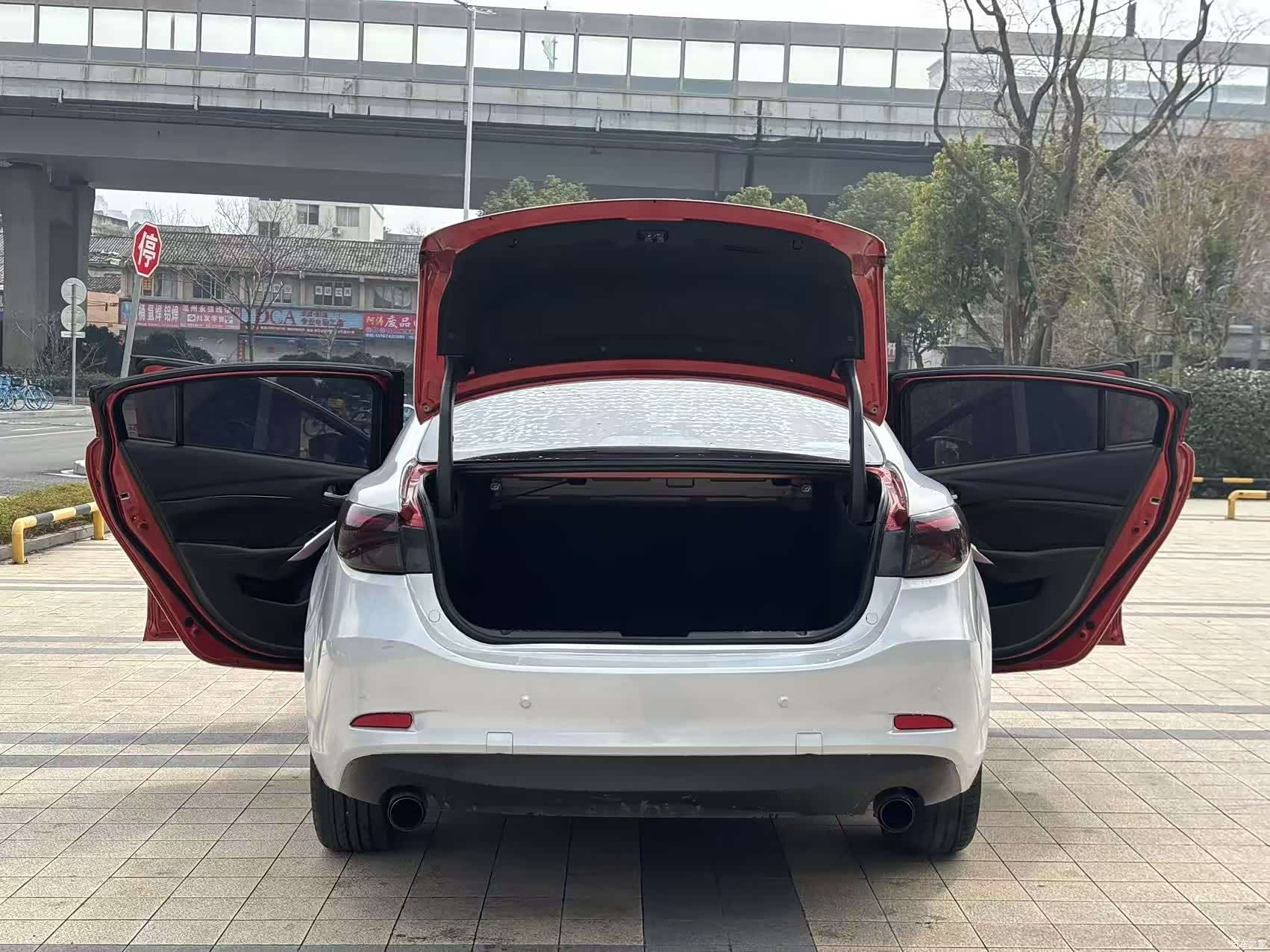Mazda Atenza, 2018 10