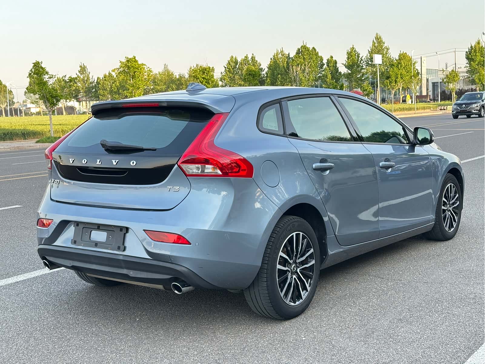 Volvo V40, 2018 4