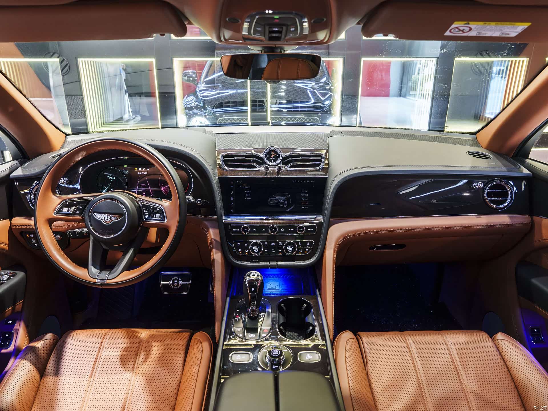 Bentley Bentayga, 2022 19