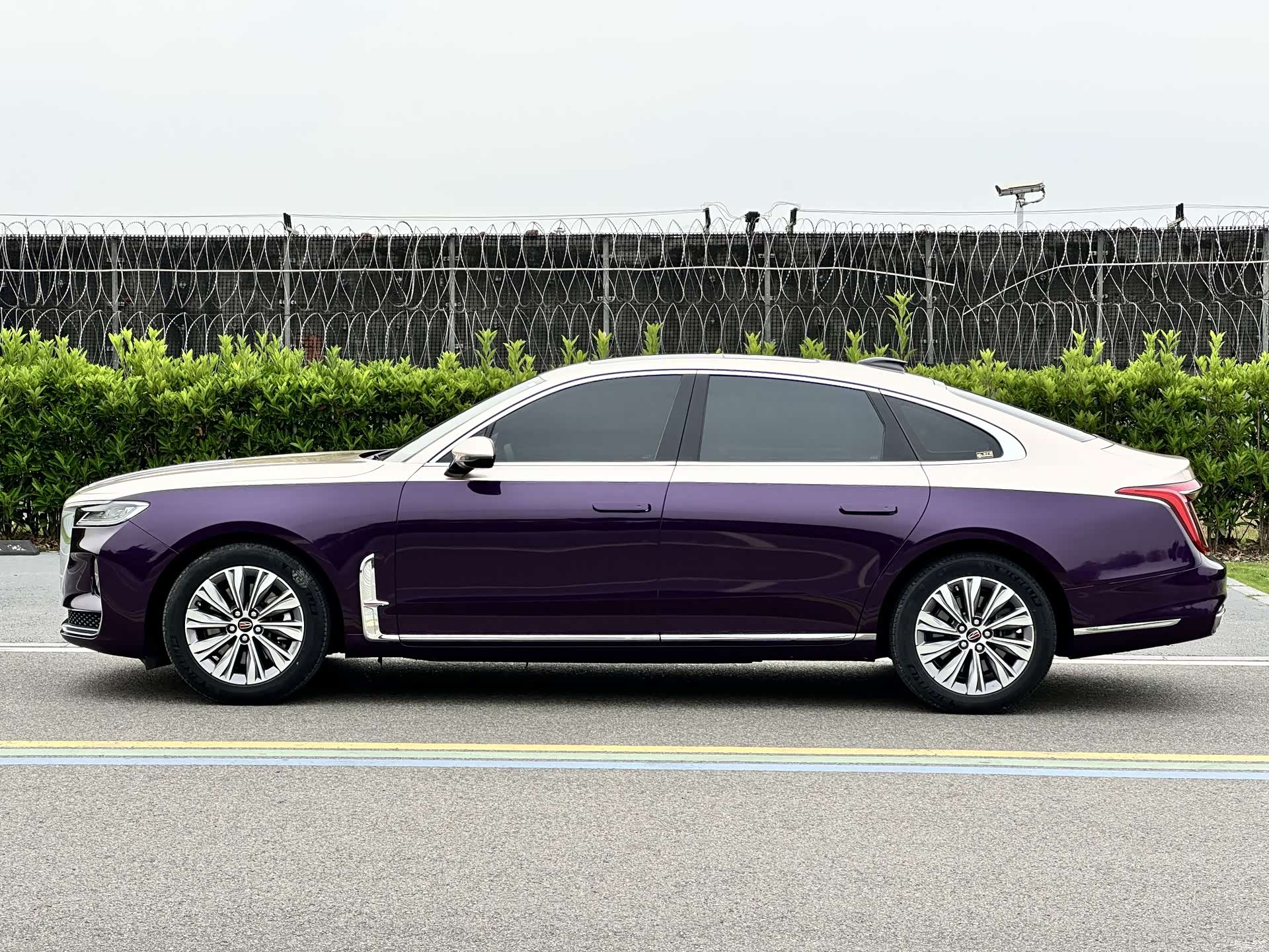Hongqi H9, 2022 все фото