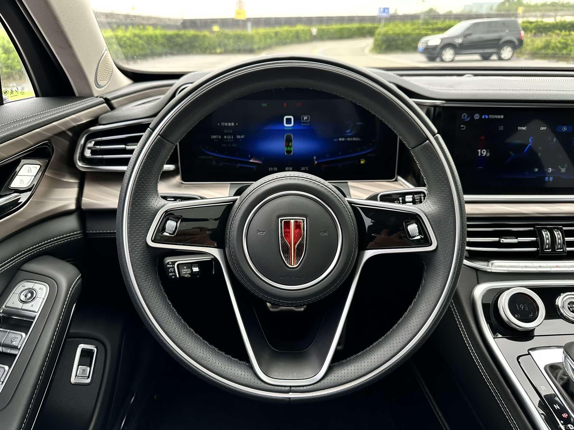 Hongqi H9, 2022 18