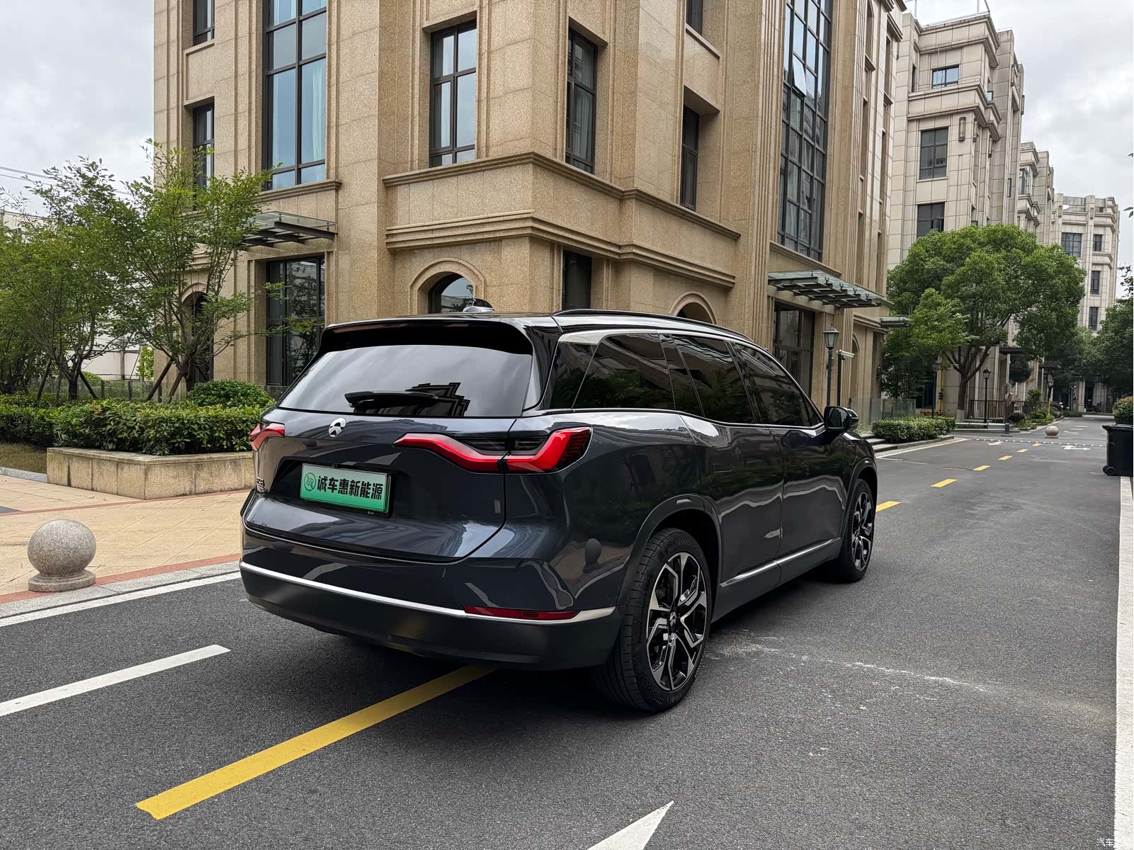 NIO ES8, 2021 12