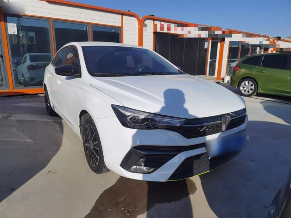 Roewe i5