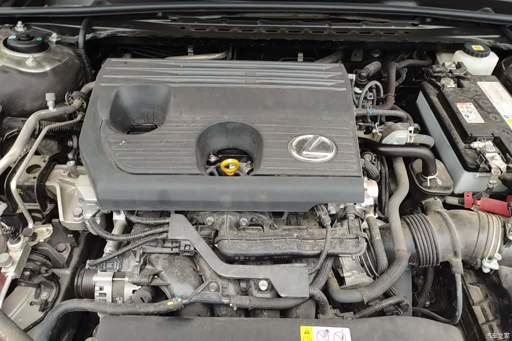 Lexus ES, 2024 10