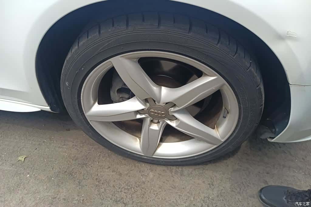 Audi A4L, 2014 6