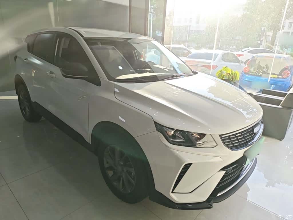 Geely Coolray, 2024 4