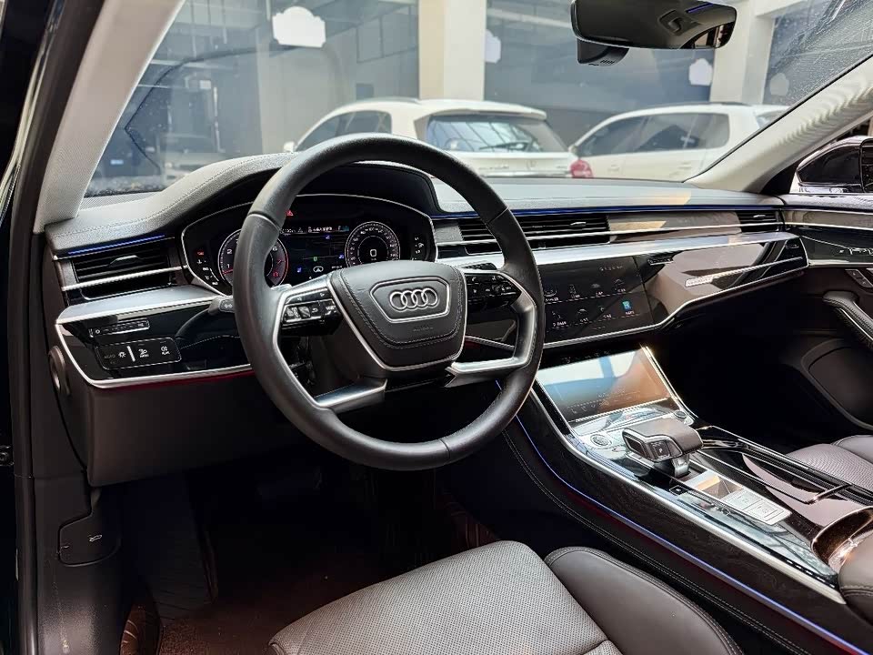 Audi A8